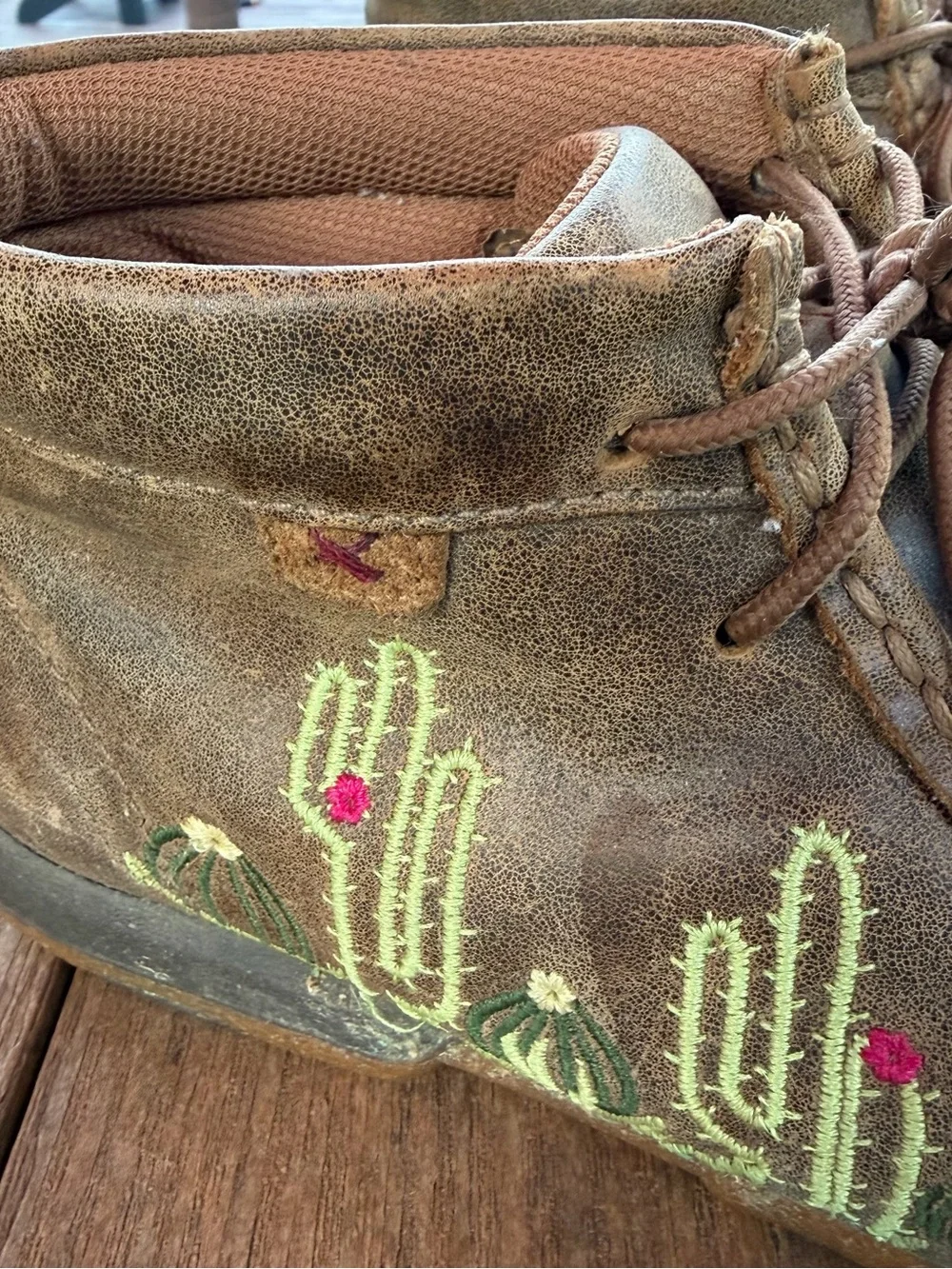 TWISTED X WOMEN'S CACTUS CHUKKA CASUAL BOOTS 9.5